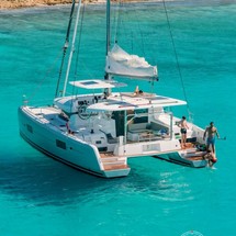 Lagoon 42