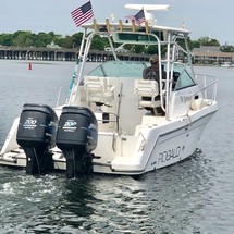 Robalo 2640 walkaround