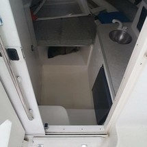 Robalo 2640 walkaround