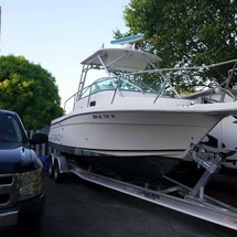 Robalo 2640 walkaround