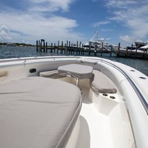 Boston Whaler 370 Outrage