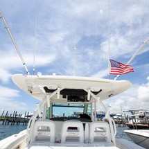 Boston Whaler 370 Outrage