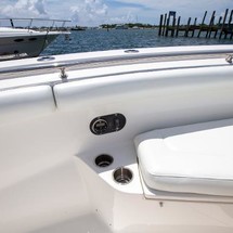 Boston Whaler 370 Outrage