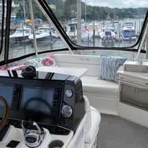 Sea Ray 47 Sedan Bridge