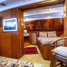 Simpson 12 meter junk rigged
