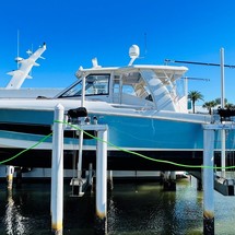 Boston Whaler 420 Outrage