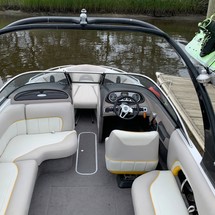 Malibu Wakesetter 23 LSV