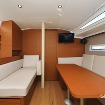 Jeanneau Sun Odyssey 410