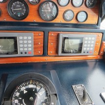 Sea ray 390 express cruiser