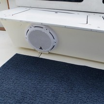 Sea ray 390 express cruiser