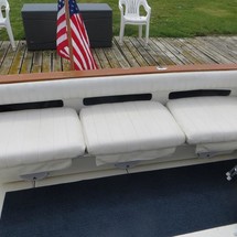 Sea ray 390 express cruiser