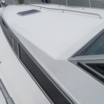 Sea ray 390 express cruiser