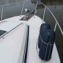 Sea ray 390 express cruiser