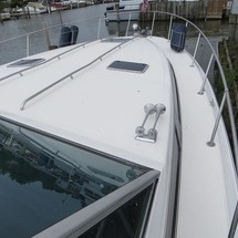 Sea ray 390 express cruiser