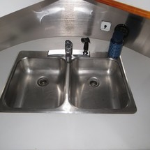 Sea ray 390 express cruiser