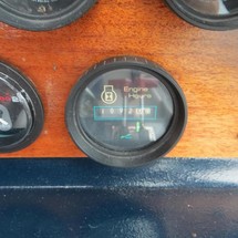 Sea ray 390 express cruiser