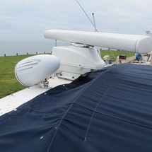 Sea ray 390 express cruiser