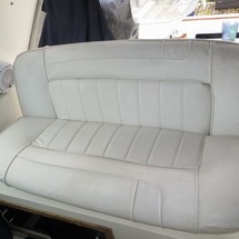 Sea ray 390 express cruiser