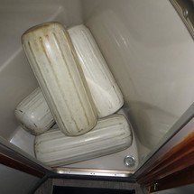 Sea ray 390 express cruiser