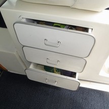 Sea ray 390 express cruiser