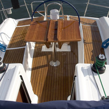 Dufour 325