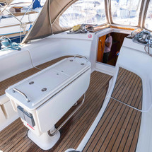 Bavaria 44