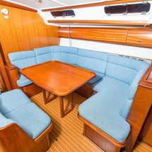 Bavaria 44