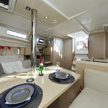 Beneteau Oceanis 38.1