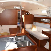 Beneteau Oceanis 37