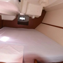 Beneteau Oceanis 37