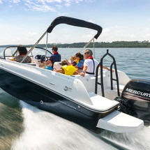 Bayliner Element E7