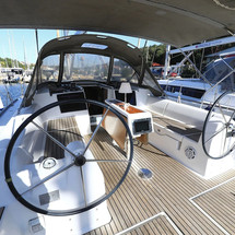Dufour 382