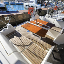 Dufour 382