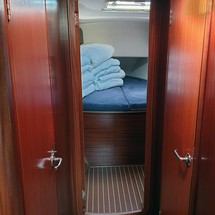 Bavaria 44