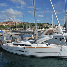 Dufour 360