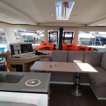 Fountaine Pajot Lucia 40