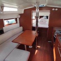 Beneteau Oceanis 38.1