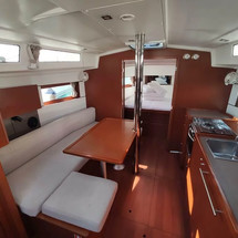 Beneteau Oceanis 38.1