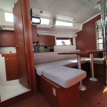 Beneteau Oceanis 38.1