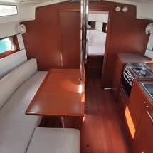 Beneteau Oceanis 38.1