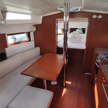 Beneteau Oceanis 38.1