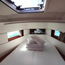 Beneteau Oceanis 38.1