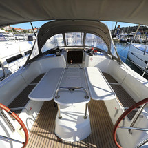 Dufour 382