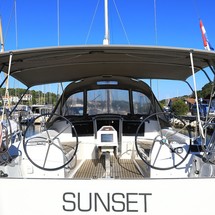 Dufour 382