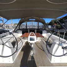 Dufour 382