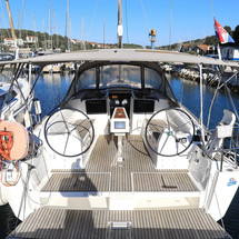 Dufour 382