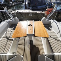 Dufour 382