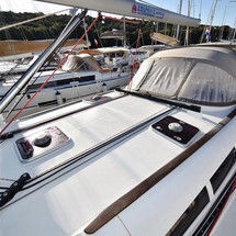 Dufour 382
