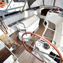 Dufour 382