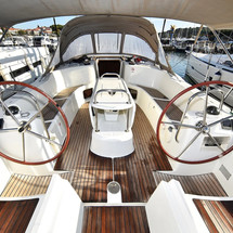 Dufour 382